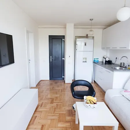 Apartment Pasteur